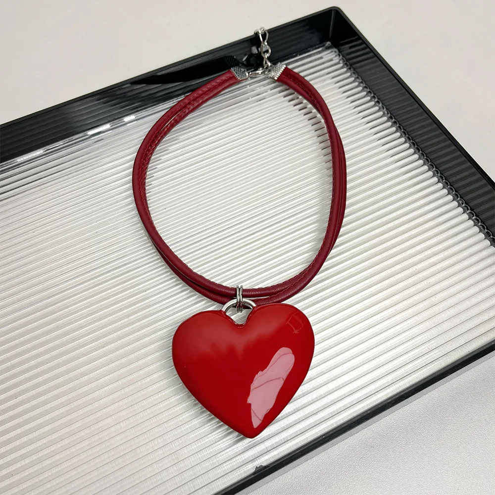 Винтажное красное кожаное ожерелье с большим сердцем женское минималистское