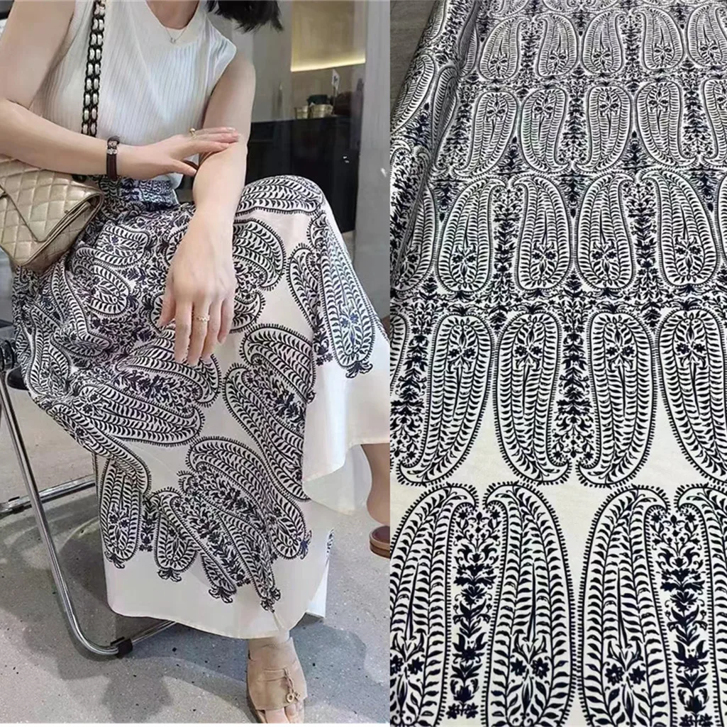 

New 21 Mmi Unilateral Positioning Elastic Silk Twill Blue and White Porcelain Printing Shirt Dress Clothing Satin Silk Fabric