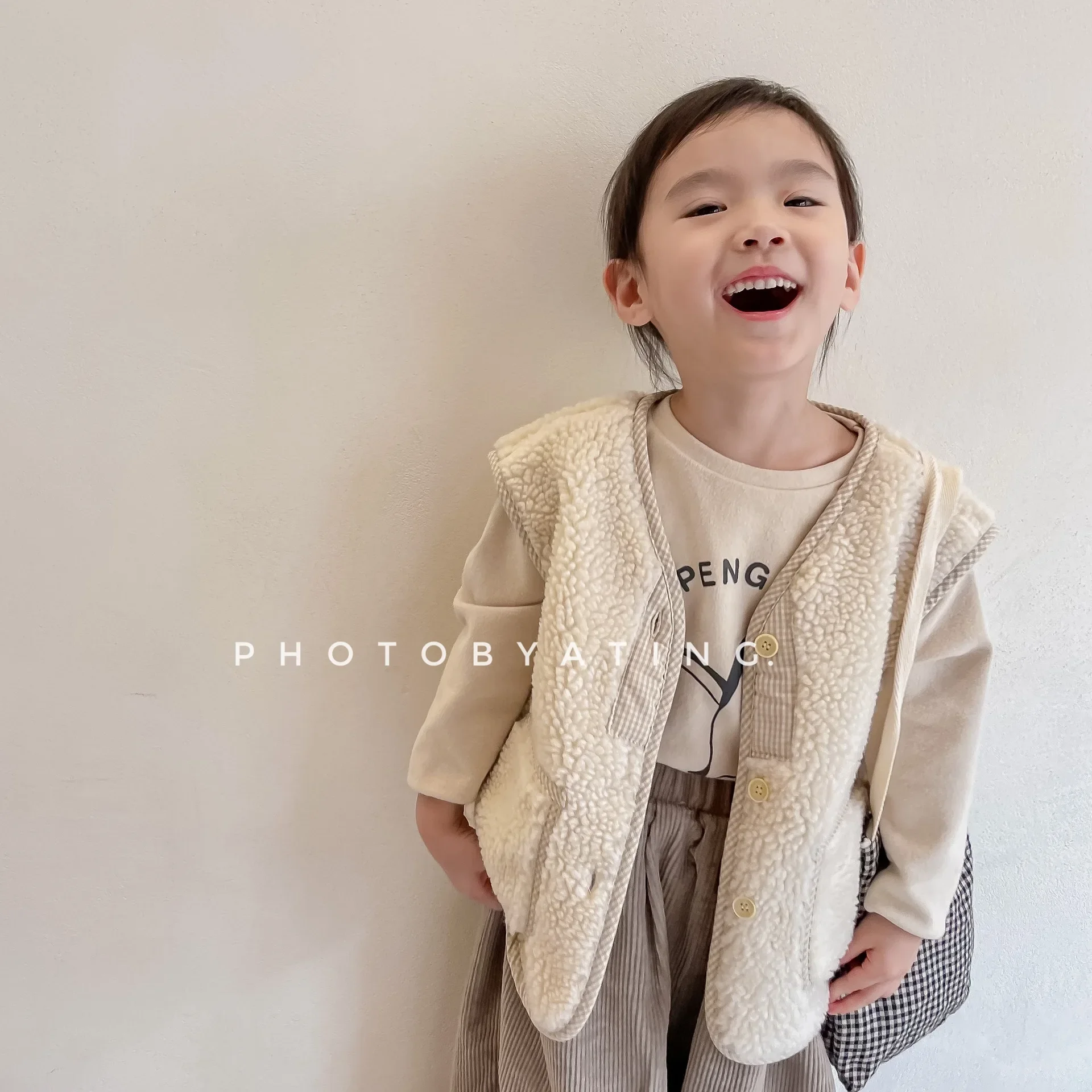 

Girls Boys Sleeveless Vest Fleece-Lined 2023 Winter Coat For Children Very Warm Clothing Korean Kids Teddy Waistcoat Baby Jacket