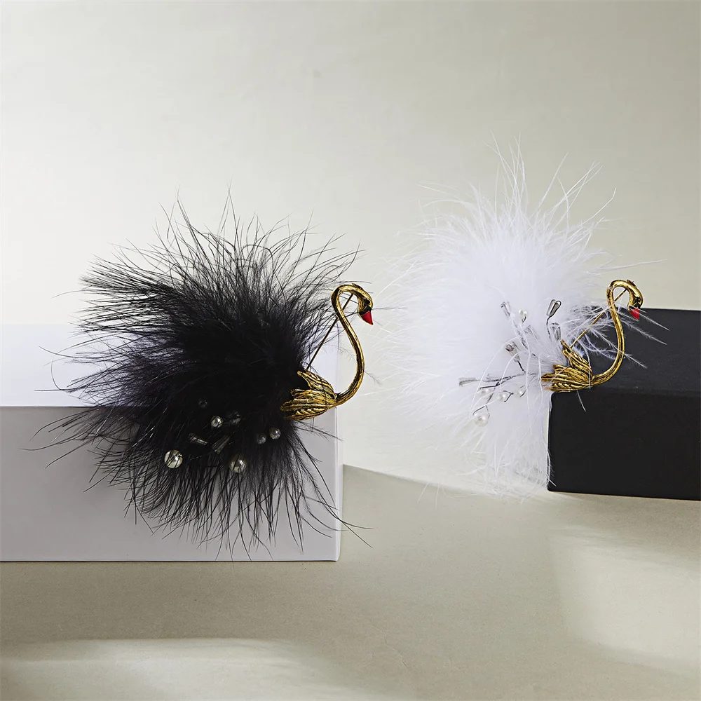 

Luxury Swan Feather Brooches Pin Fashion Lape Pins Jewelry Scarf Clip Bird Rhinestone Banquet Brooch Accessories For Women