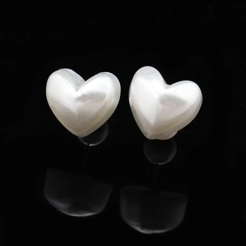

Classic Korean Style Contracted Heart Pearl Earrings For Women Sweet Elegant Imitation Pearl Stud Earrings Girls Party Jewelry