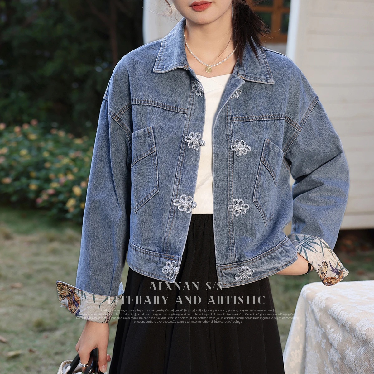 

Light Blue Denim Jacket for Women Korean Fashion Chic Flower Button Loose Jaqueta Jeans Casual Female Turn-Down Collar Jean Coat