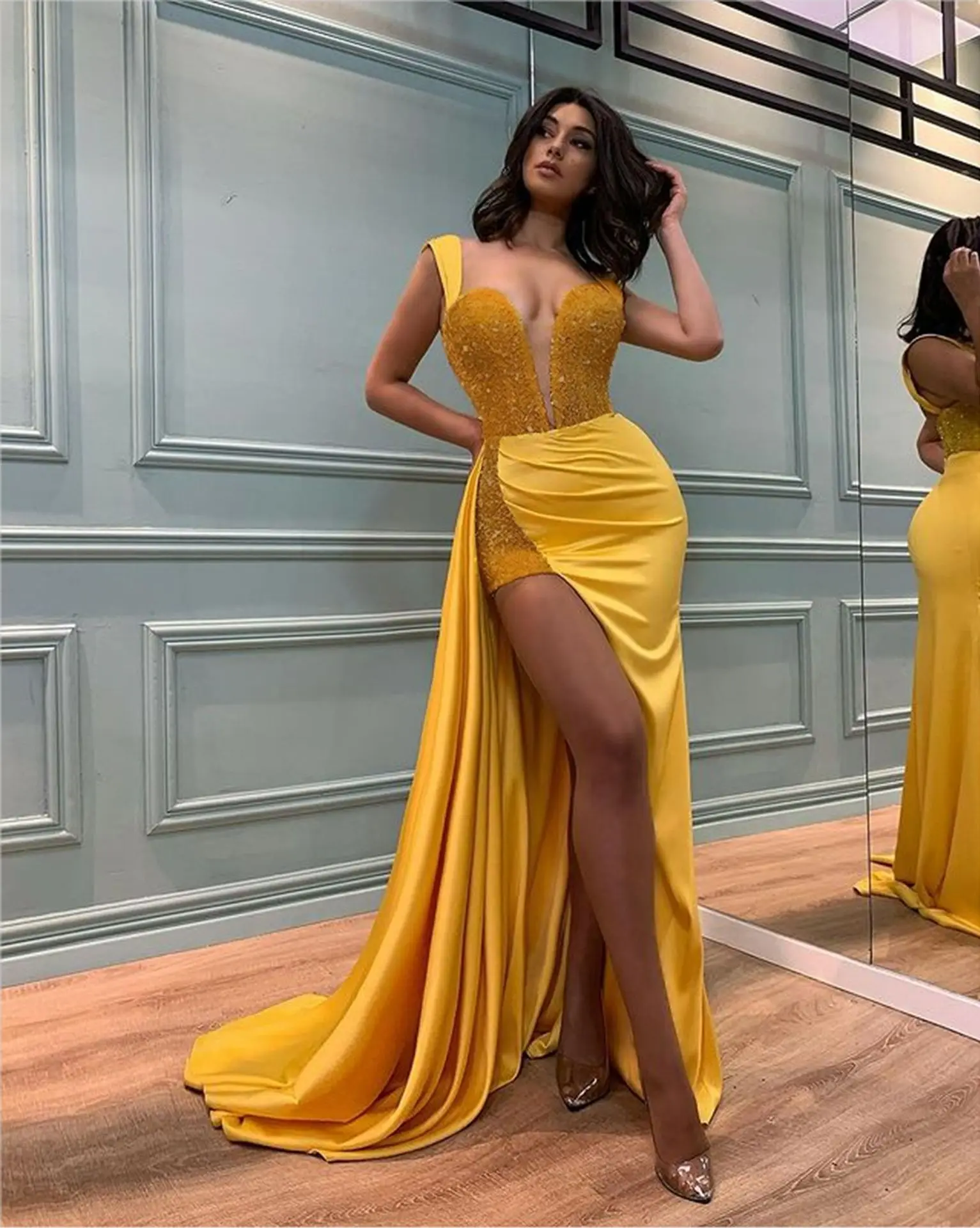 

Sexy Yellow Spaghetti Straps Sequines Satin Mermaid Evening Dresses Arabia High Slit Beaded Formal Prom Party Gowns 2022
