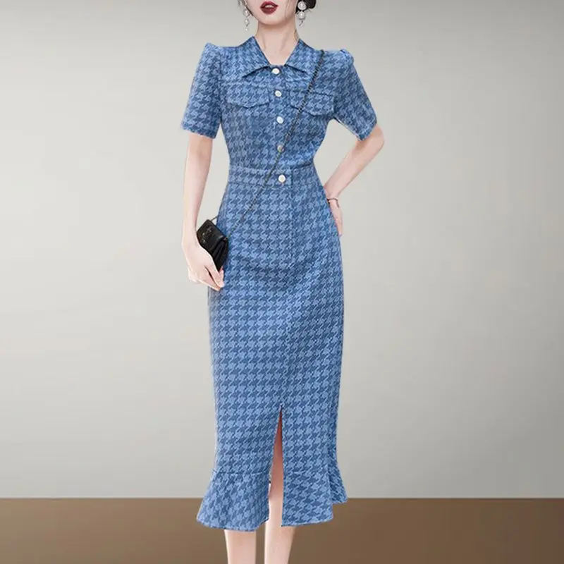 

Платье-Поло женское средней длины с высокой талией и открытой спиной