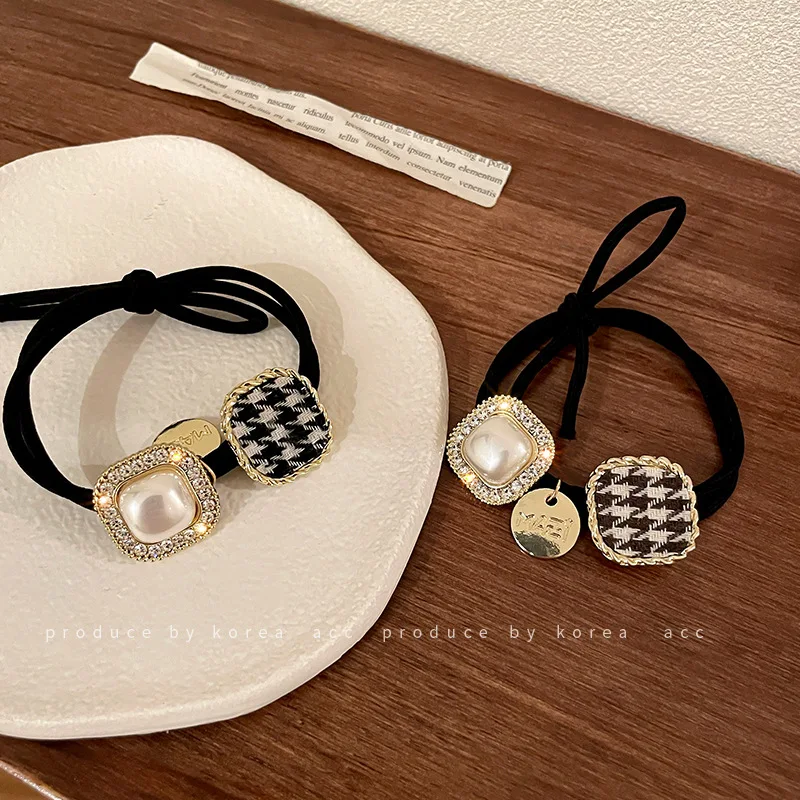 

Diamond Inlaid Pearl Cloth Thousand Bird Lattice Alphabet Round Card Double-layer Hair Rope Scalp Tendon Forest Super Fairy