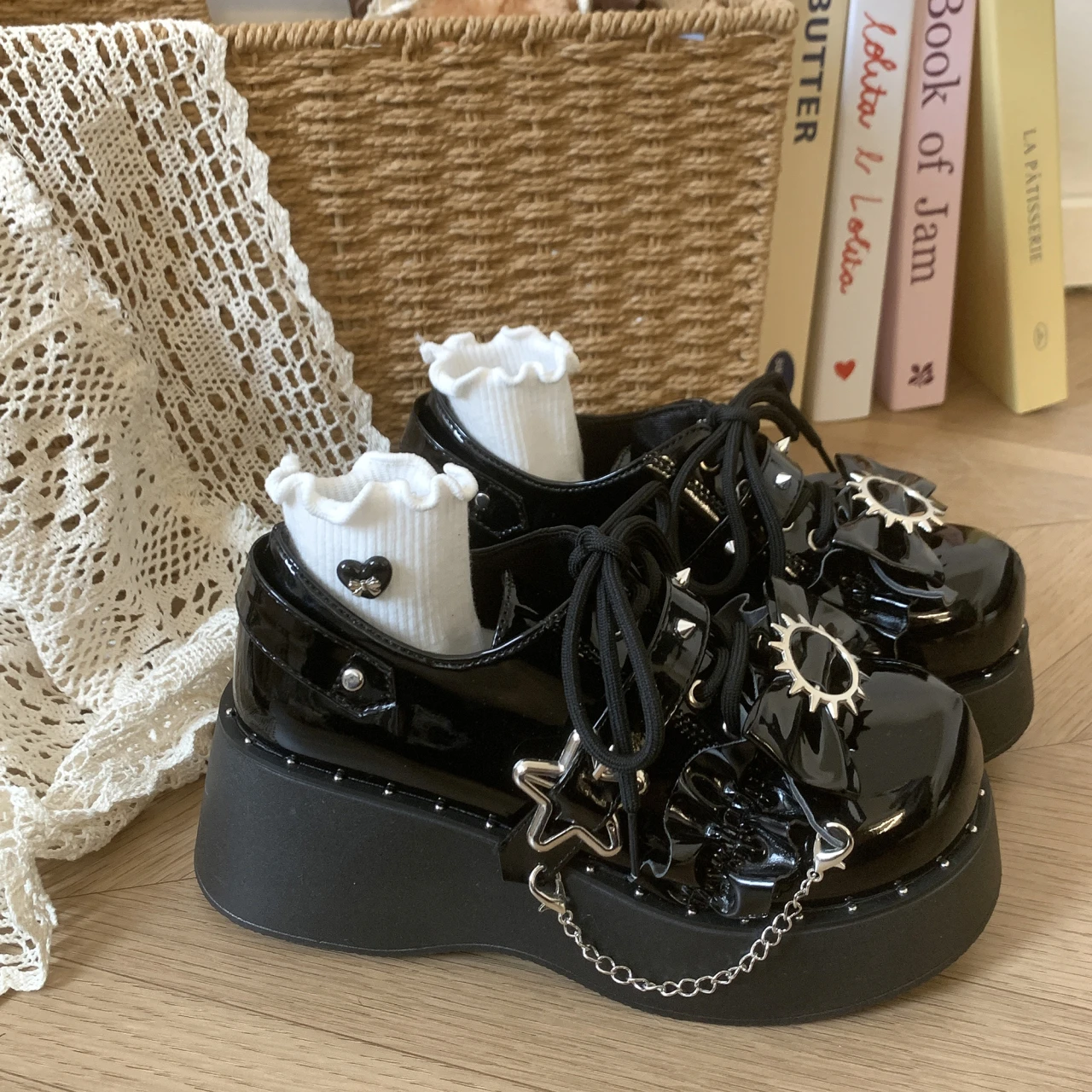 Модная женская повседневная обувь из искусственной кожи черного цвета в стиле