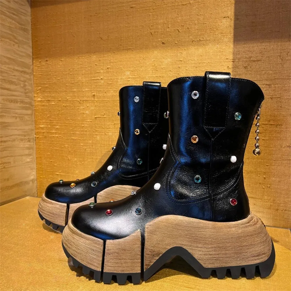 Thick sole and ankle boots for women, rivet short boots, genuine leather round toe combat boots, women's zippered motorcycle