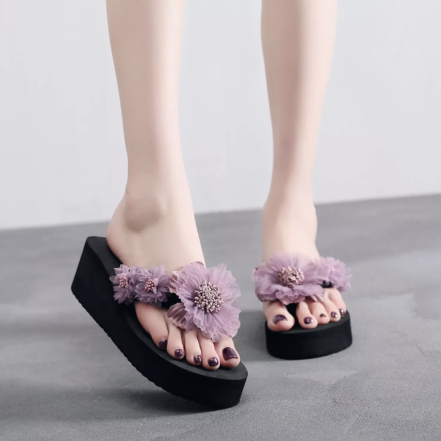 

NEW IN summer flowers new lady flip-flops slippers cold outside wear thick bottom
