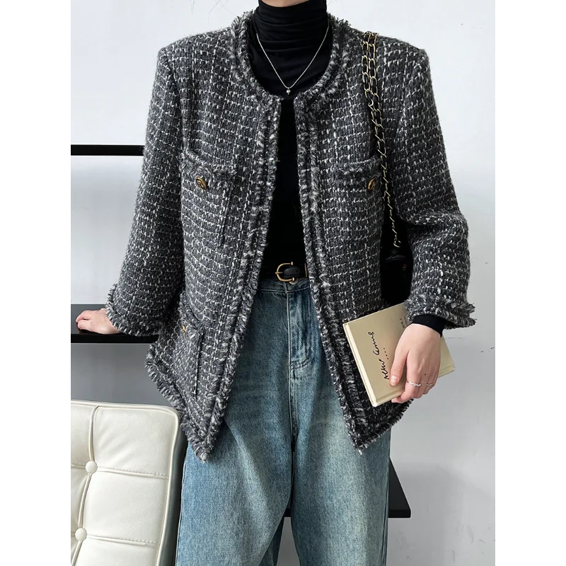 Женская твидовая куртка с карманами