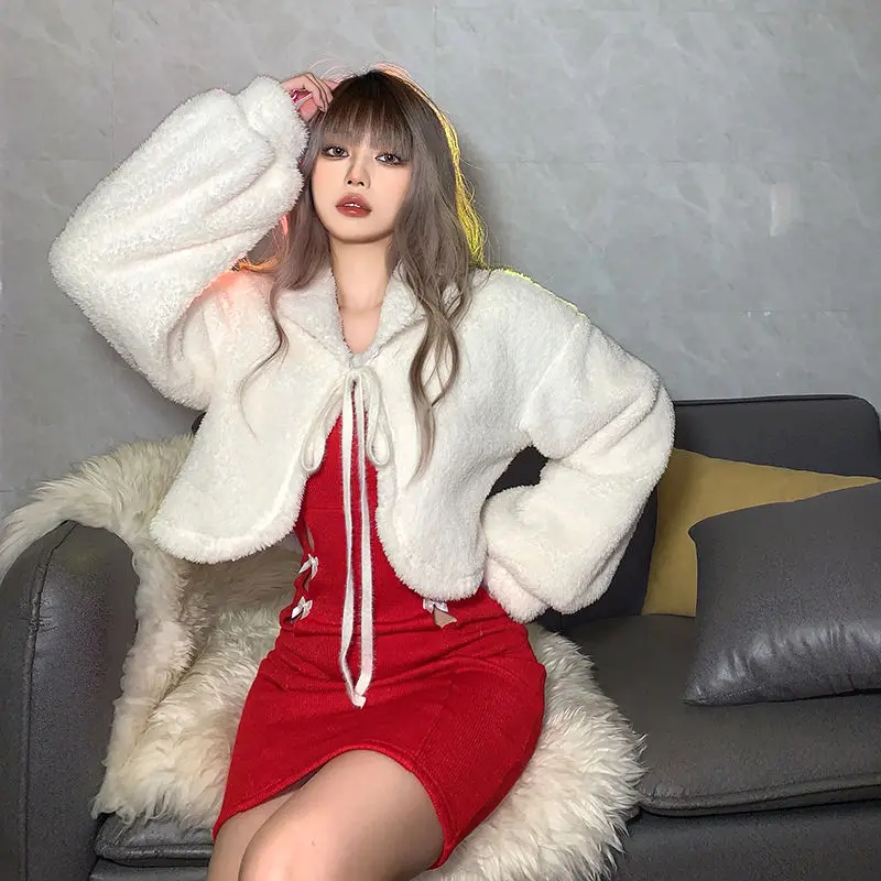 

Французская Нежная короткая плюшевая куртка в стиле ретро, женская одежда для прогулок, модные тонкие короткие топы со шнуровкой и длинными...