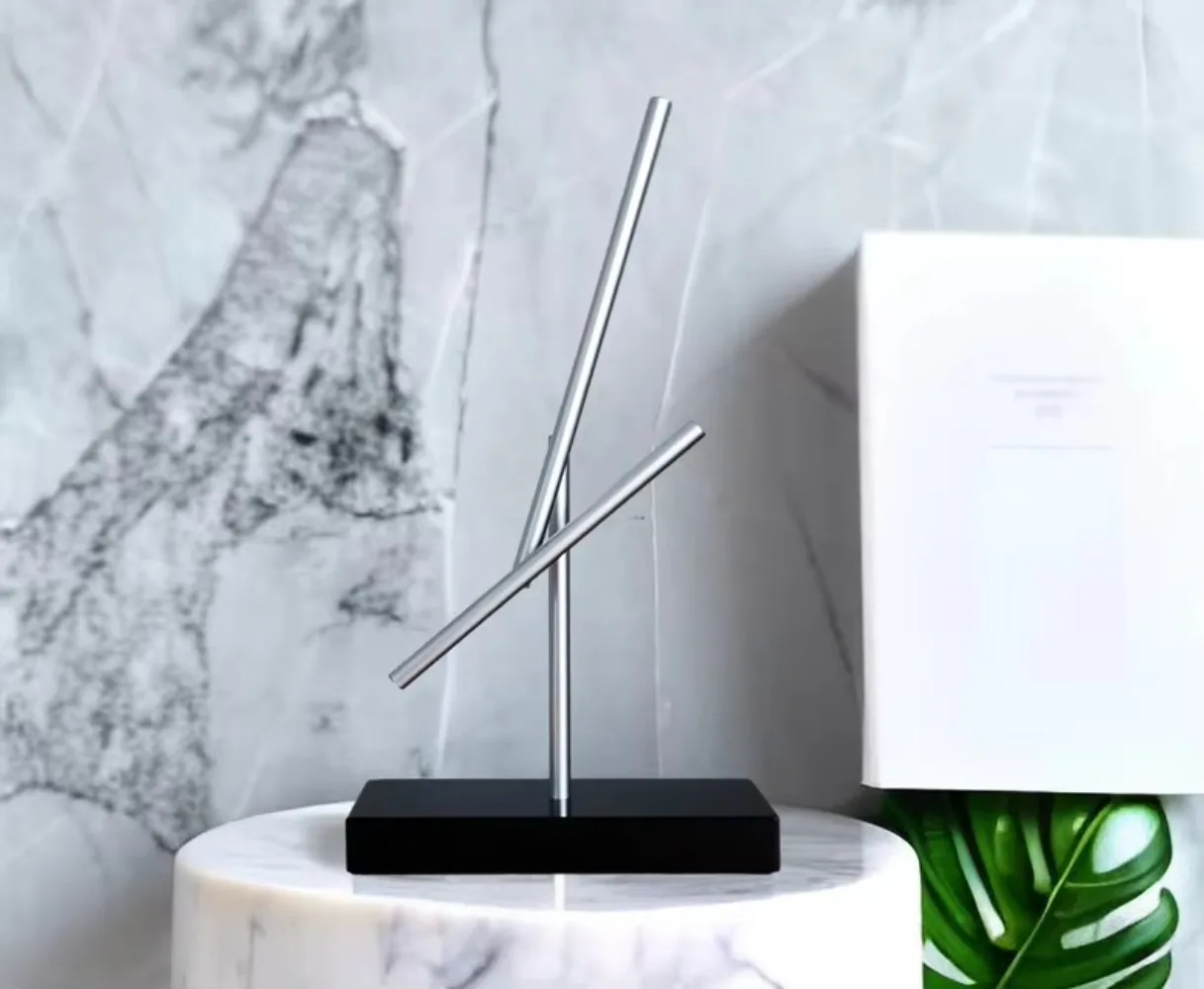 Металлическая фигурка человека Хаоса