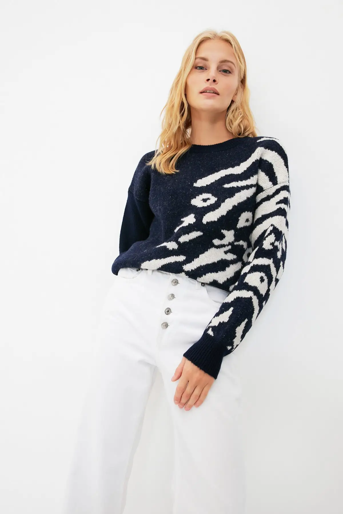

Trendyol Jacquard Knitwear Sweater TWOAW22KZ1426