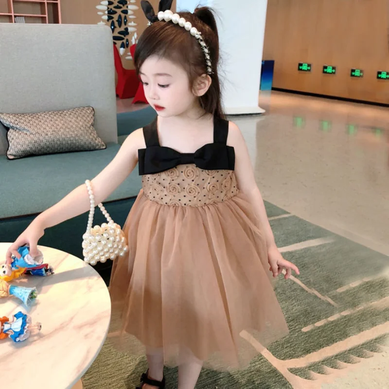 

Новинка лета 2023, одежда для маленьких девочек, милое платье на бретелях с бантом, Сетчатое бальное платье, детское праздничное платье, плать...