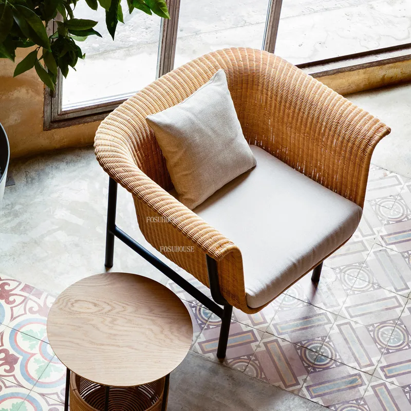 

Европейские гостиная Ротанг диваны современный кофейный двор простая спинка диван домашнее кресло журнальный столик мебель для гостиной