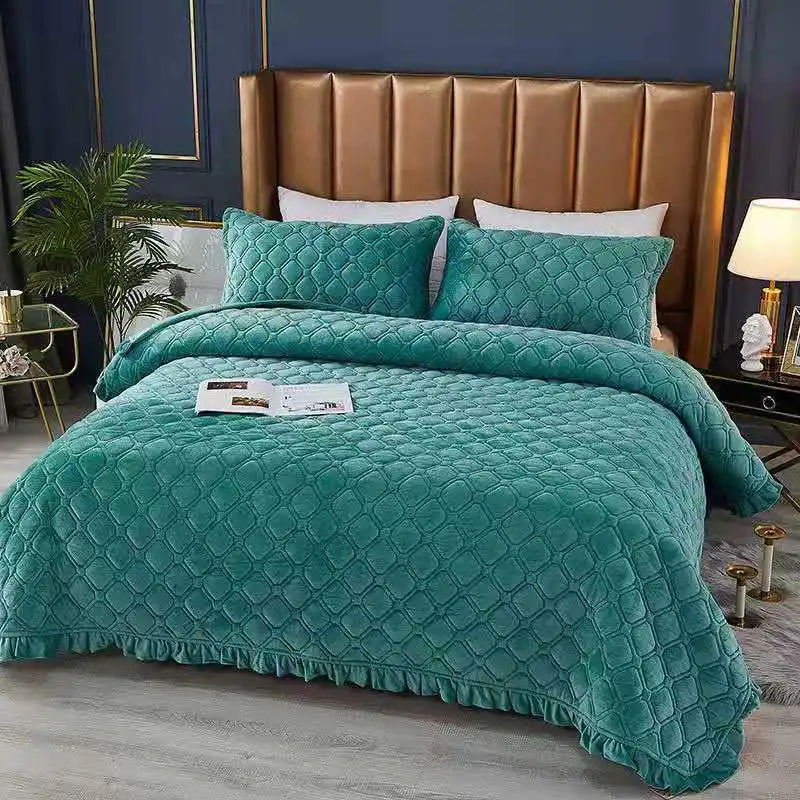 

PEIDUO Winter Bed Plaid Flannel Bedspread On The Bed Linen Simple Quilted Linens Solid Double Bed Cover Non-Slip Bed Blanket