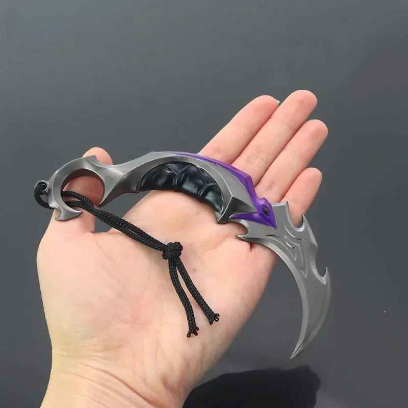 Металлический нож-керамбит диаметром 15 см для мальчиков