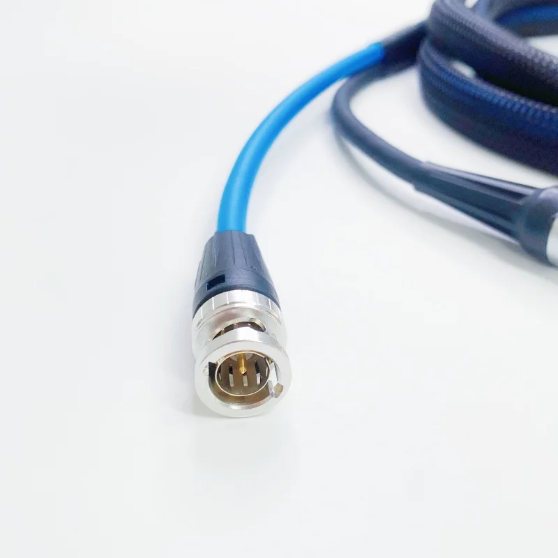 Крепление B к 3-контактному выходе мощности XLR. Крепежная пластина ручки для