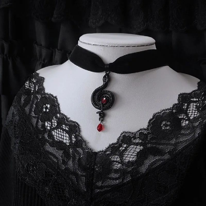 

Gothic Mystic Viper Charm Choker for Women Girls Trend Witch Jewelry Gift Accessories Black Velvet Black Crystal Snake Necklace