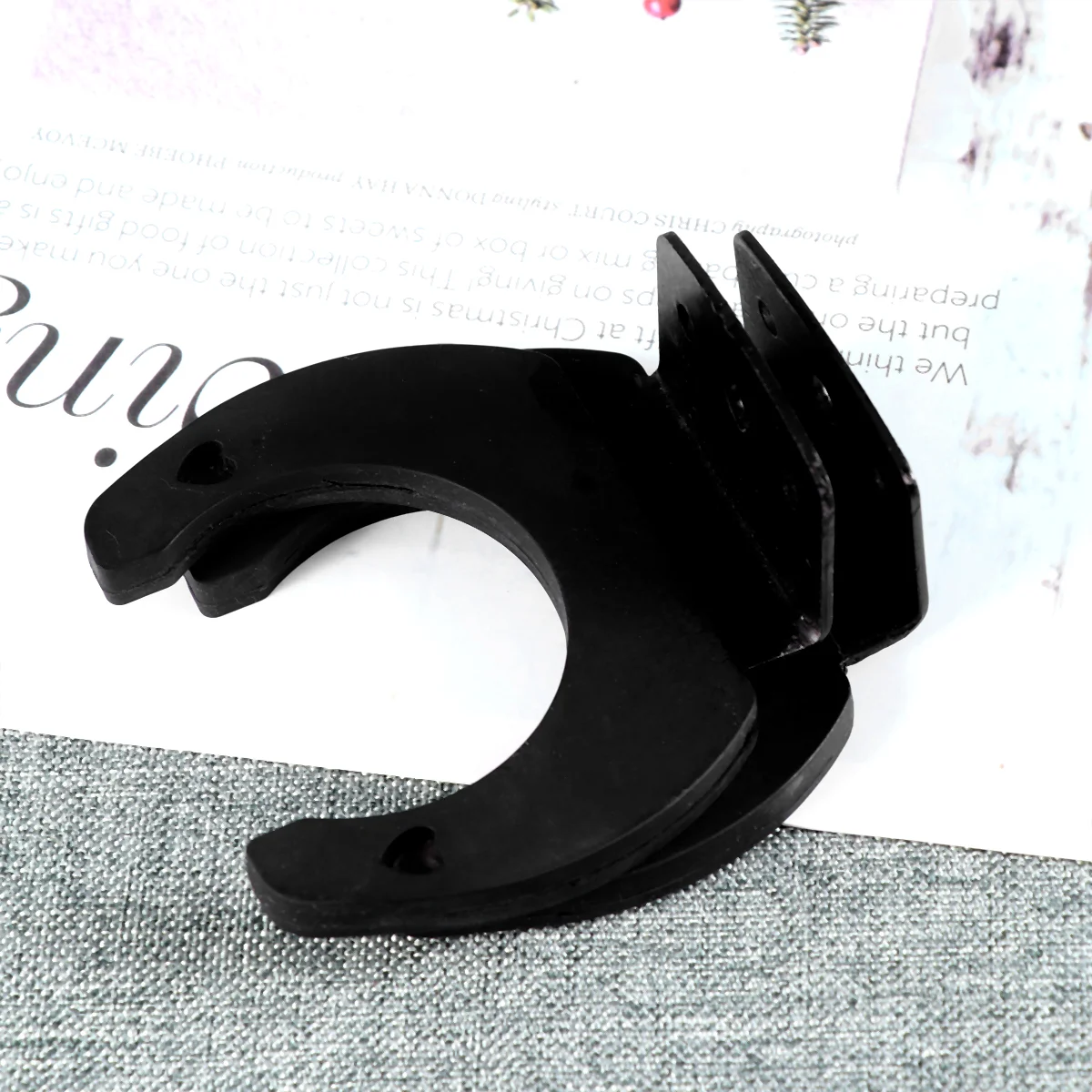 

2 PCS Microphone Wall Hangers Rack Wall Mount Hook Holder Rack Bracket (Black)