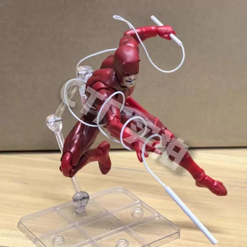 Фото Коллекционная фигурка CT Toys MAFEX 223 Дэйрдевил (версия из комиксов), многосуставная, подвижная, модель героя Marvel, подарок для рабочего стола WY №3