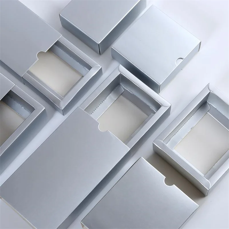 

150 pcs Silver Color box Print Logo