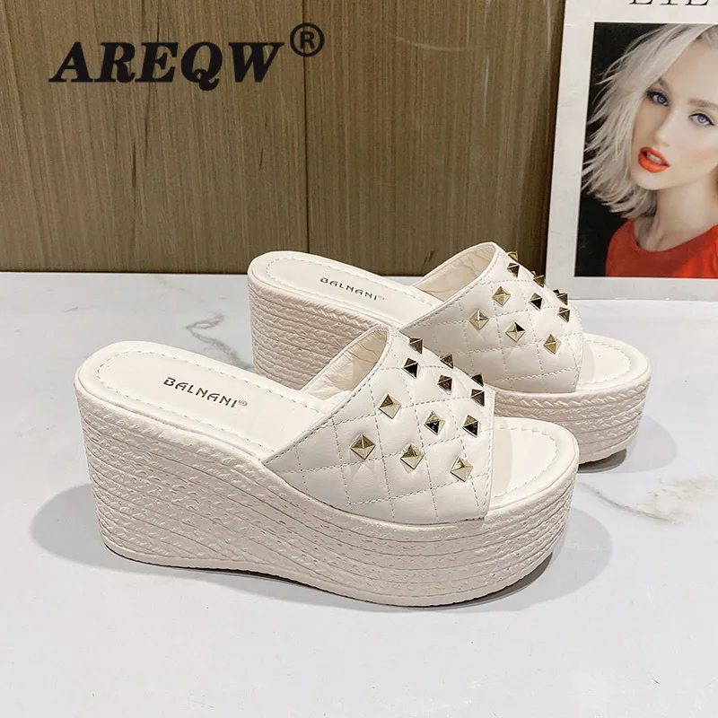 New Rivet Sandals Women 2022 Summer 