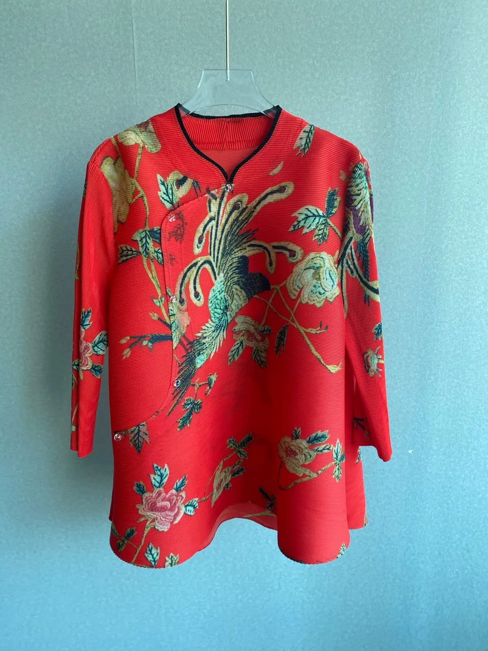 

Miyake pleated ladies retro printed top 2022 spring new loose large size slim three-quarter sleeve T-shirt