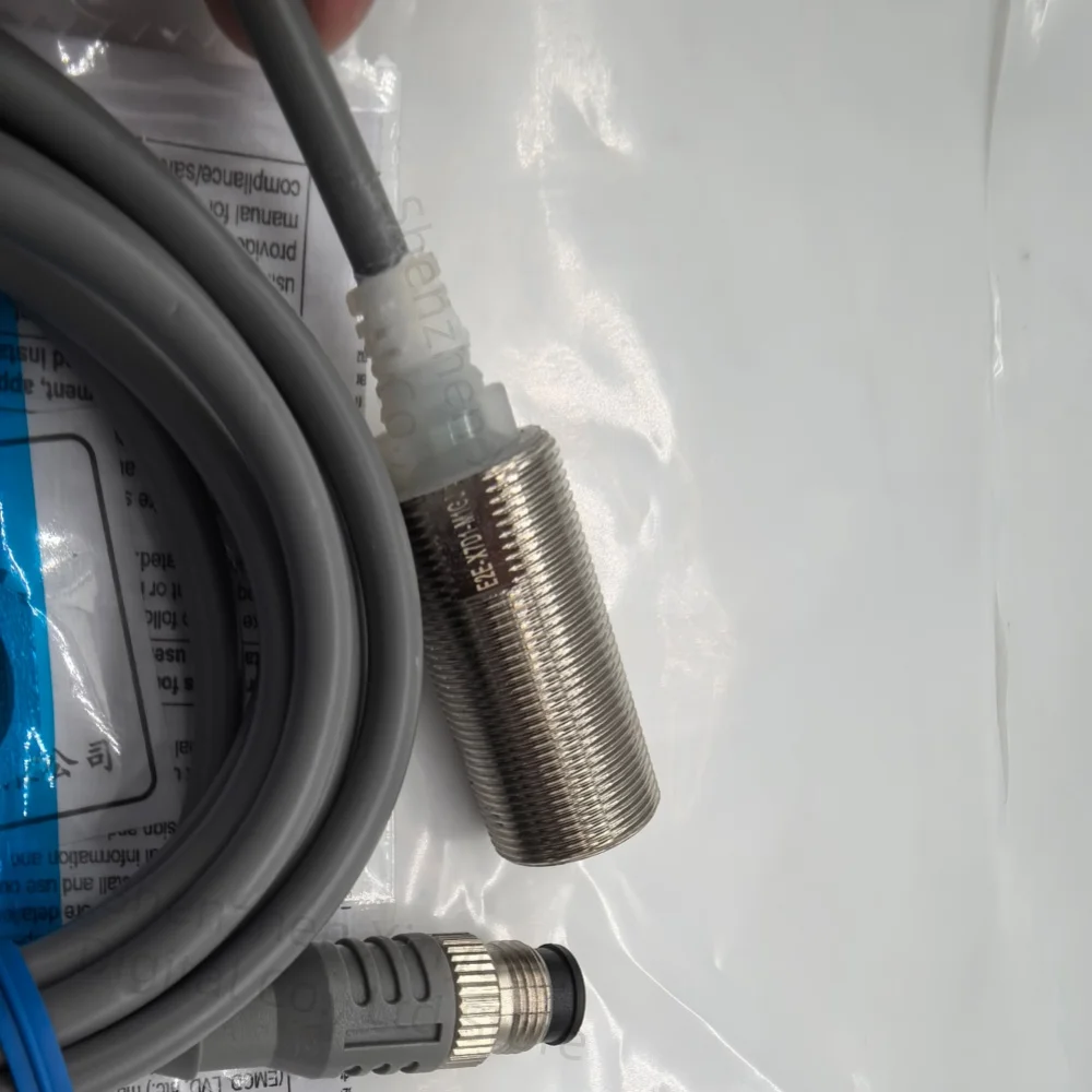 Фото E2E-X7D1-M1GJ 0.3M/2M 12VDC до 24VDC, установка с резьбой 7 мм, 55 мм * 29 мм * 29 мм №5