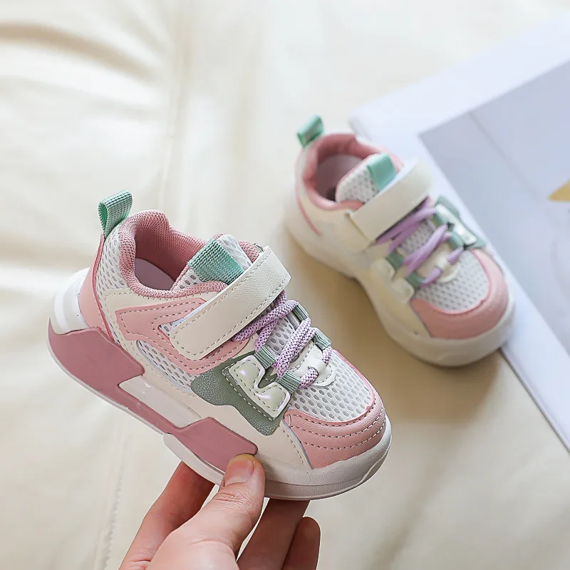 

Детская спортивная обувь, весенняя обувь на плоской подошве для мальчиков и девочек, дышащие кроссовки с мягкой подошвой, детская повседнев...