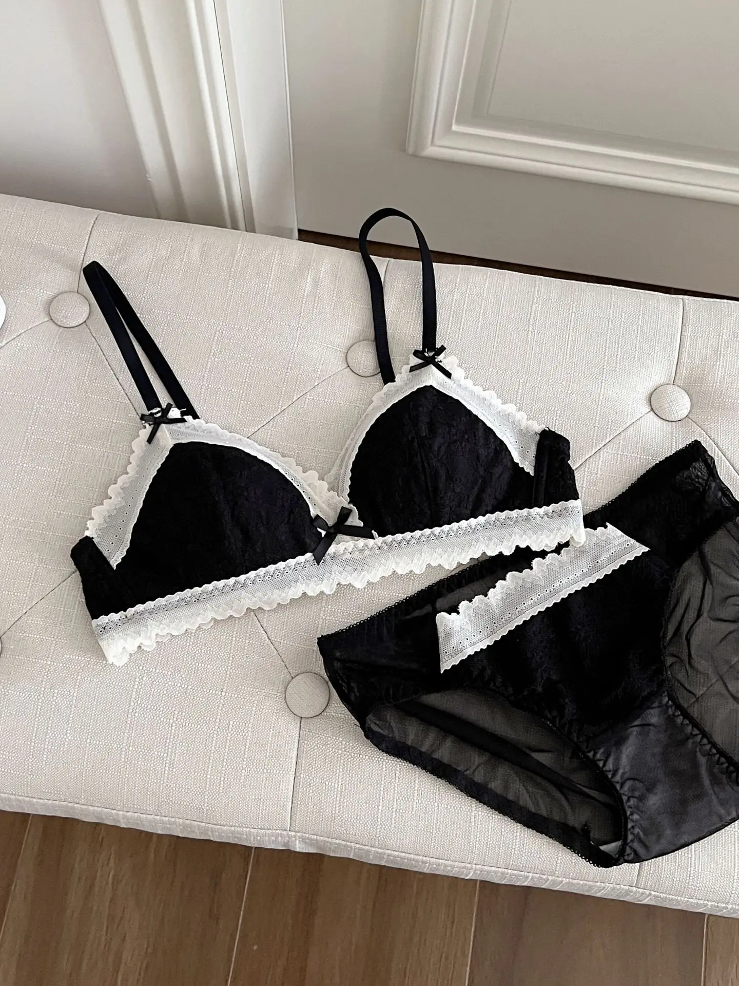 Женское нижнее белье с маленькой грудью тонкое без косточек сексуальный