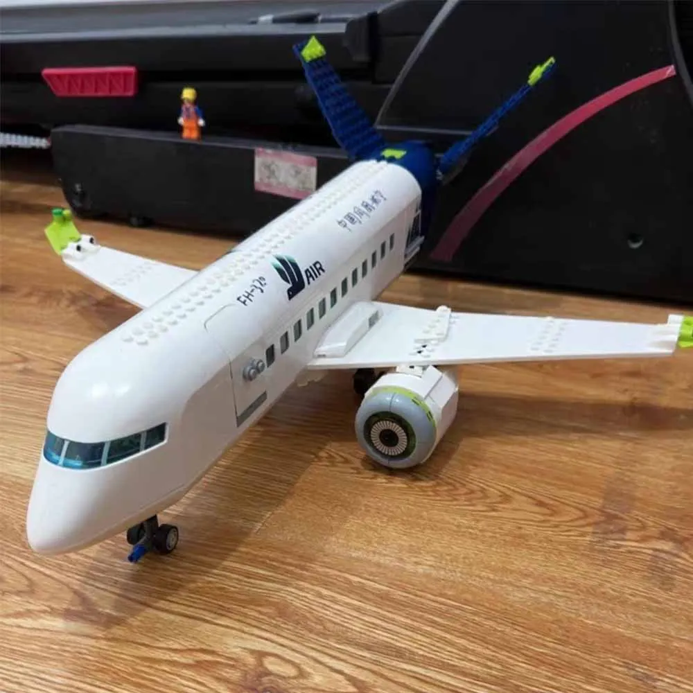 913 шт. строительные блоки для пассажирского самолета