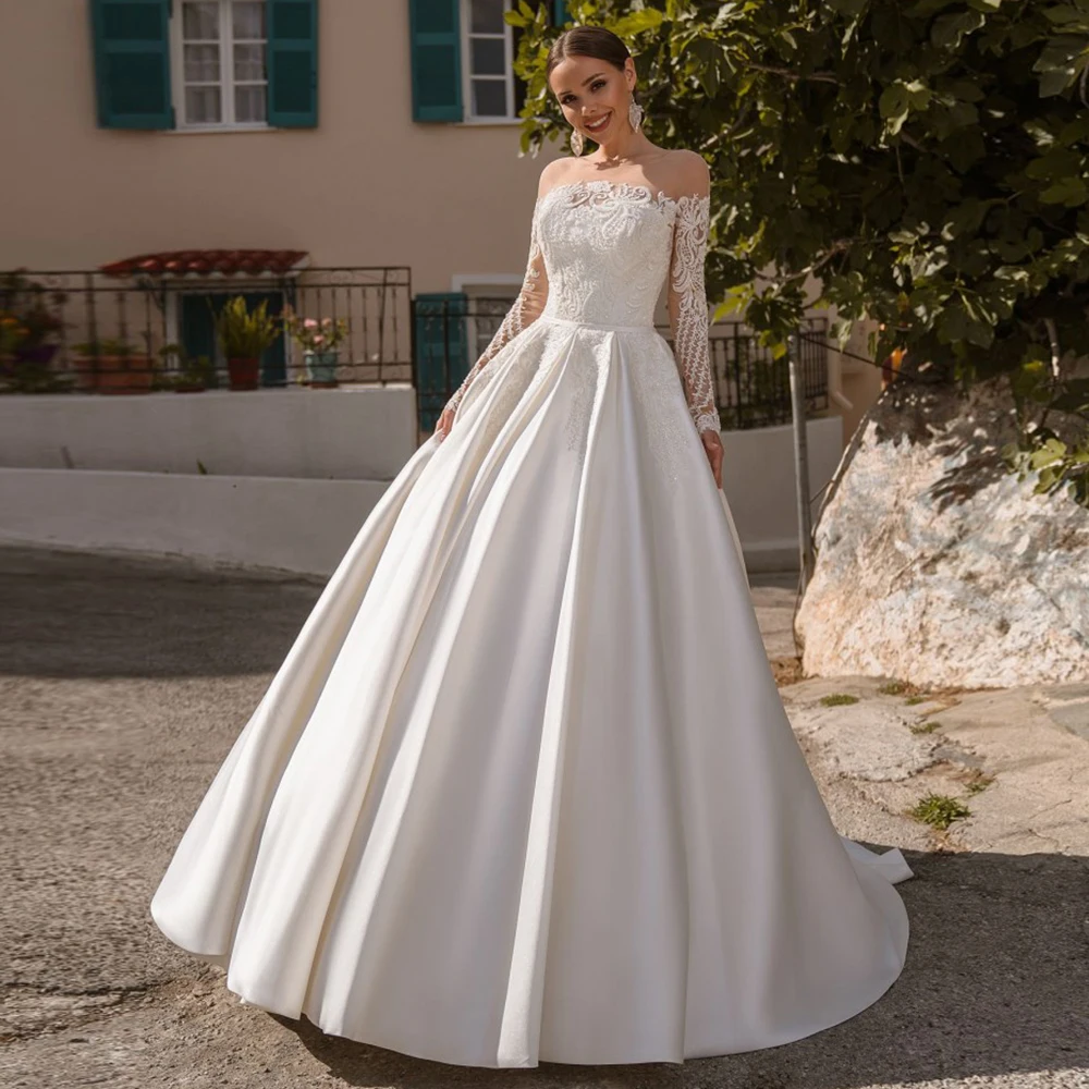 

Gorgeous Lace Wedding Dresses Scoop Neck Illusion A-Line Long Sleeve Appliques Princess Gown For Bride Party vestidos de novia