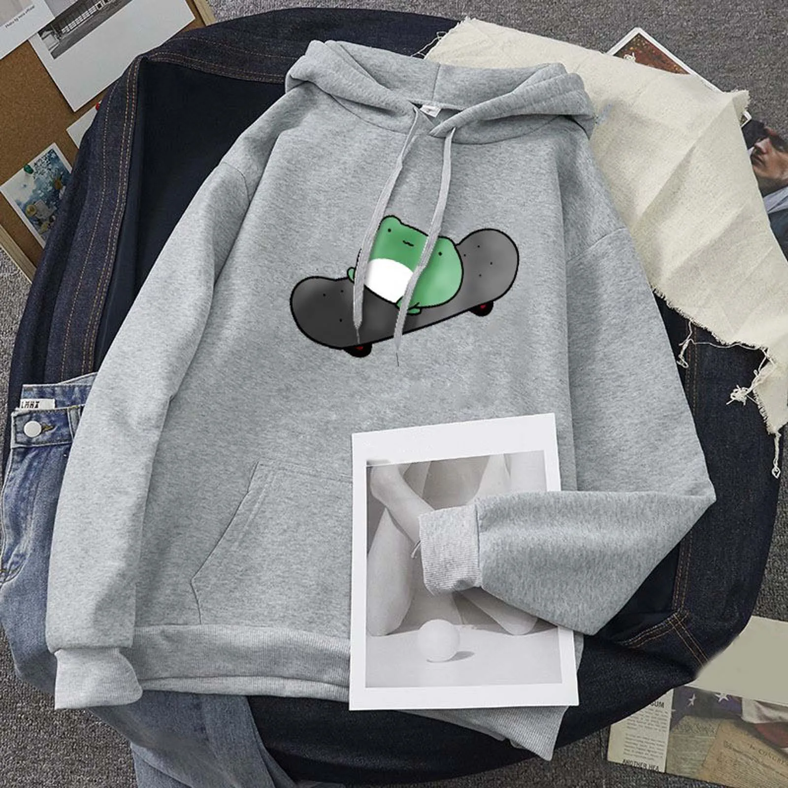 

Womens Cute Sweatshirts Skateboarding Frog Long Sleeve Hoodie Pullover Tops Ladies Warm Hoodies