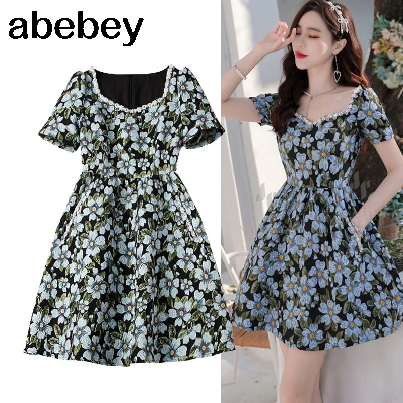 

Женское жаккардовое короткое платье трапециевидной формы, с цветочным вырезом и бисером