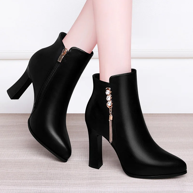 

Pointed High-heeled Short Boots 2022 Autumn Winter New Thick-heeled Plus Velvet Women's Leather Shoes Fringed Boots