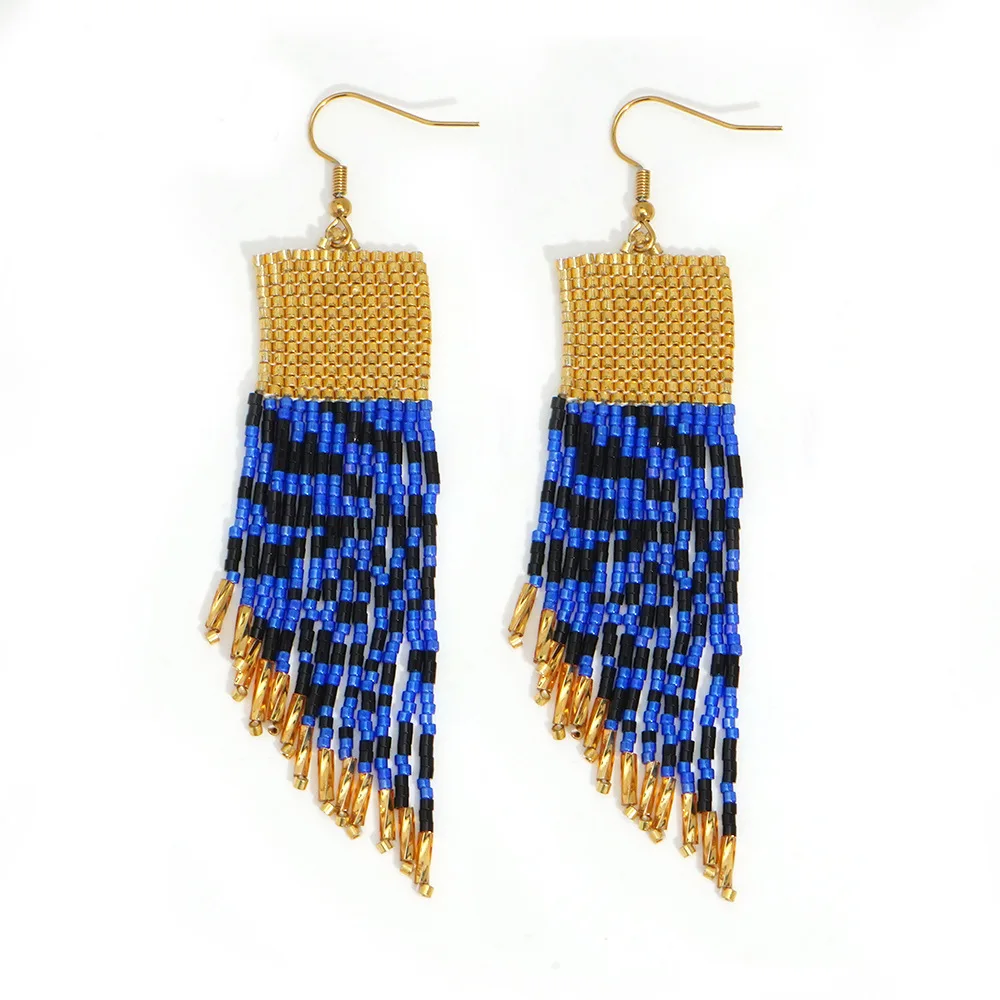 Серьги из бисера Кисточка Оригинальность Нерегулярный дизайн Ручное вязание