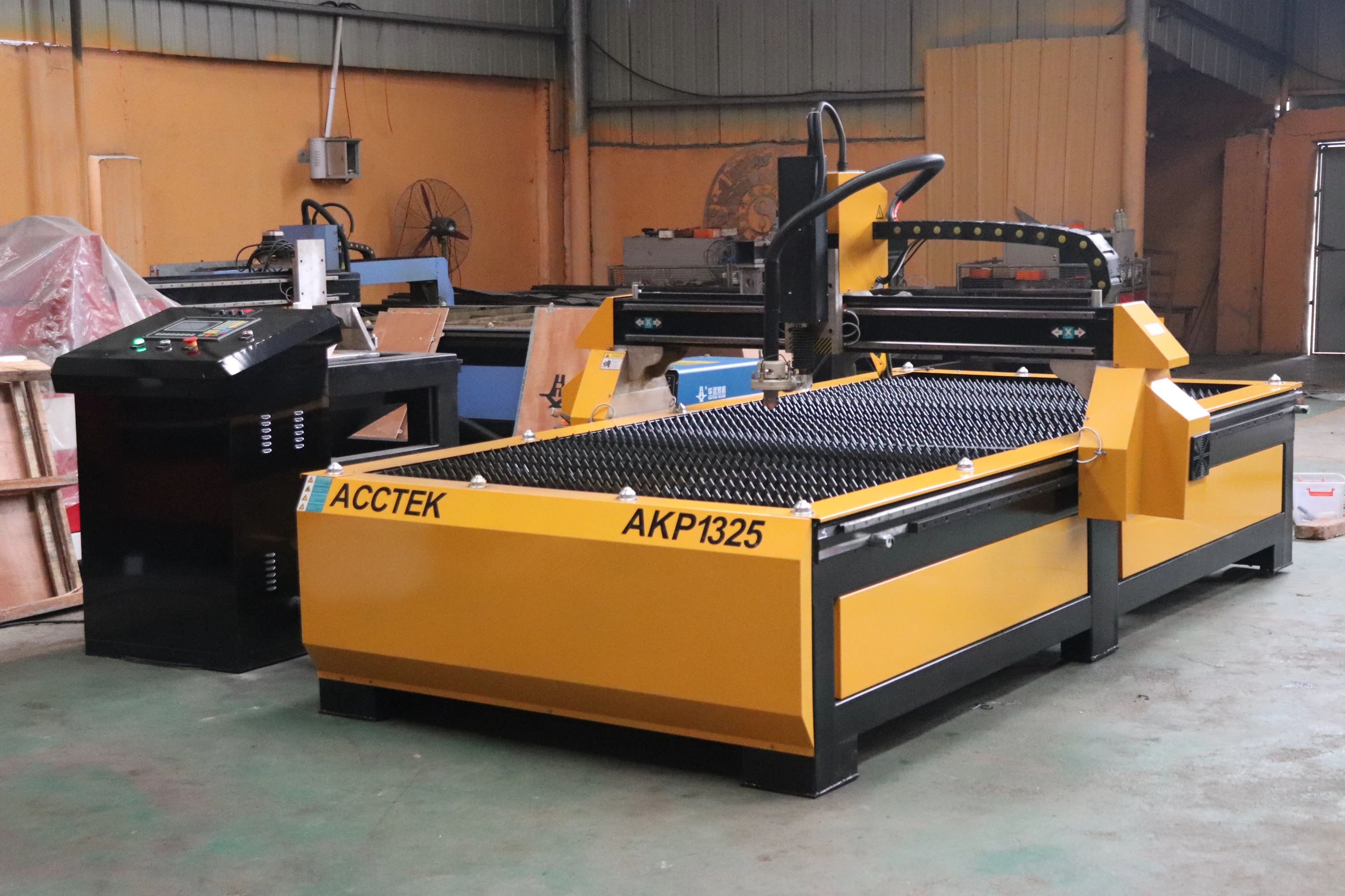 

Плазменный резак AKP1325 CNC для металла