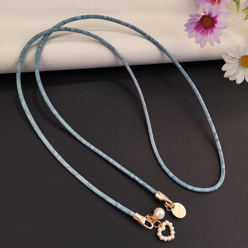 

Fashion Silk Scarf Pendant Strong and Durable Crossbody Antilost Rope Crossbody Pearl Heart Leather Lanyard Mobile Phone Lanyard