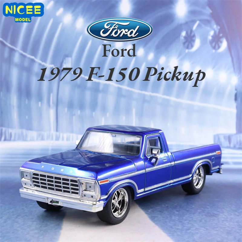 

1:24 1979 Ford F-150 Pickup High Simulation Diecast Car Metal Alloy Model Car Children's toys collection gifts J166