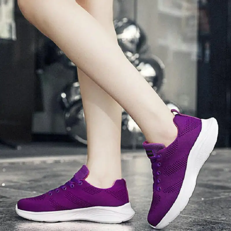 New Hot Selling Breathable Flying Mesh Shoes EVA Lightweight Non slip Flat Sneakers Casual Running Women's Shoes Mother's Shoes