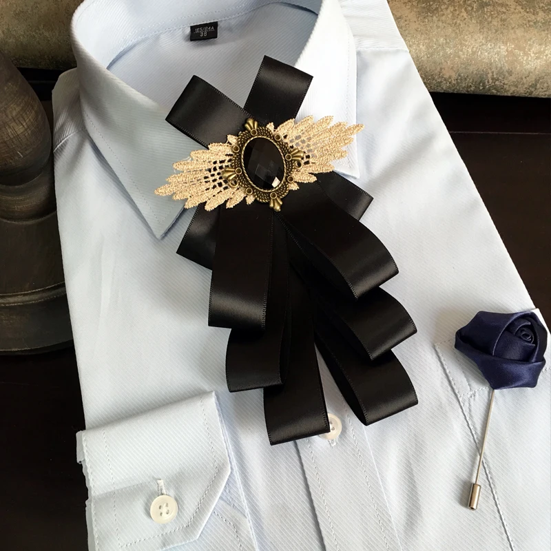 

Handmade Fashion New Butterfly Knot Ribbon Diamond Bowtie College White Rhinestone Shirt Bow Tie Gift for Men Accessories
