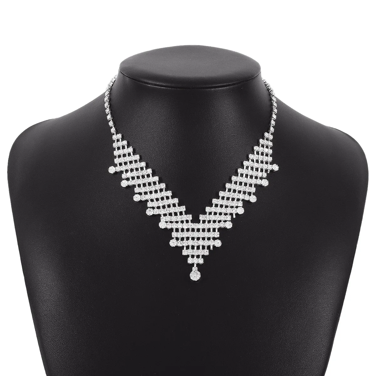 Jewelry Creativity Fashion Rhinestone V-shaped Necklace Personalized Claw Chain Light Luxury Cold Style Neckchain