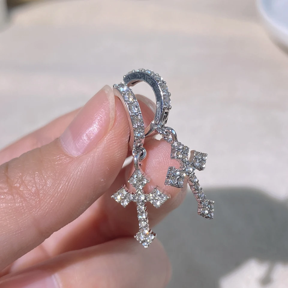 Серебряные Металлические Серьги-кольца С Крестом И Прозрачным Хрустальным