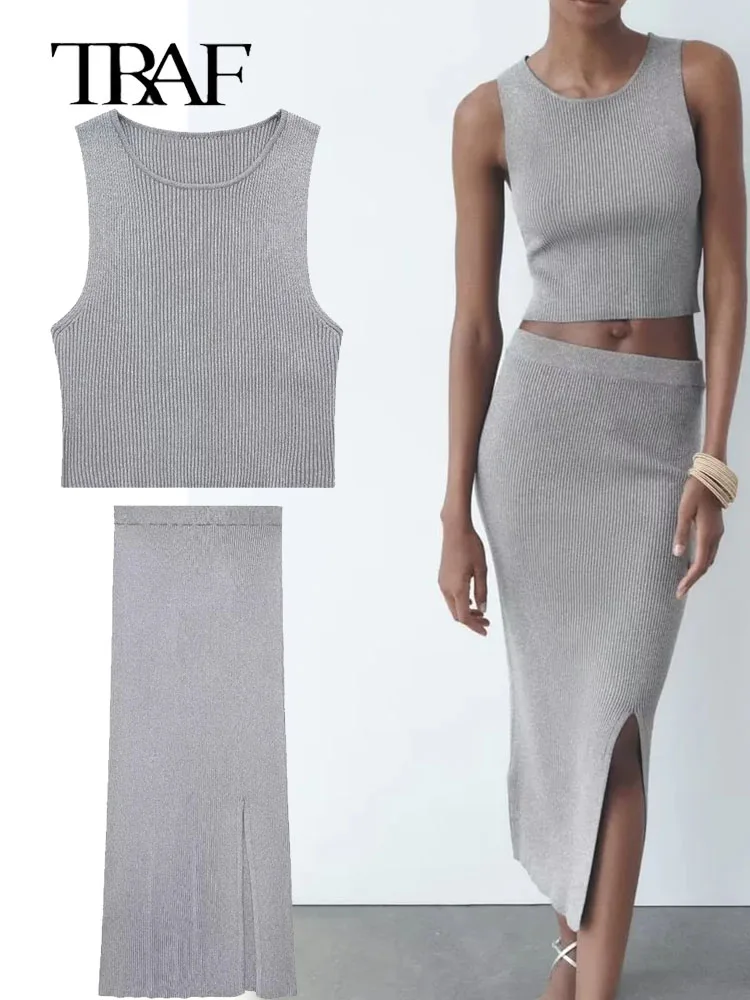 

Комплект из двух предметов Женский, трикотажный топ и юбка средней длины