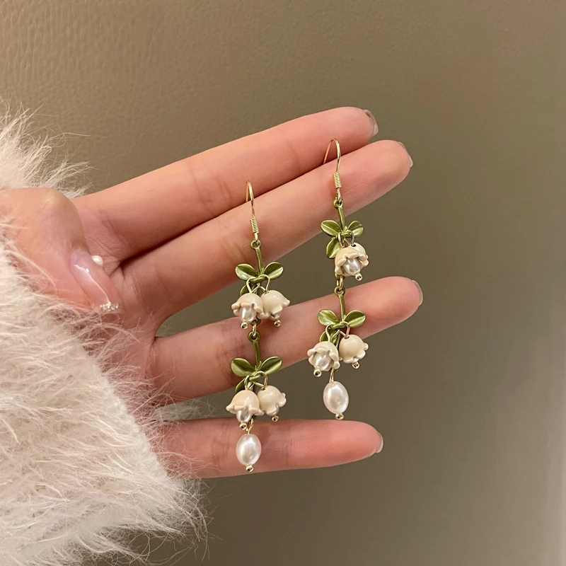 

Japan and South Korea ins Style Retro Earrings White lily of the Valley Flower ear Hooks Fashionable Forest Design long Earrings