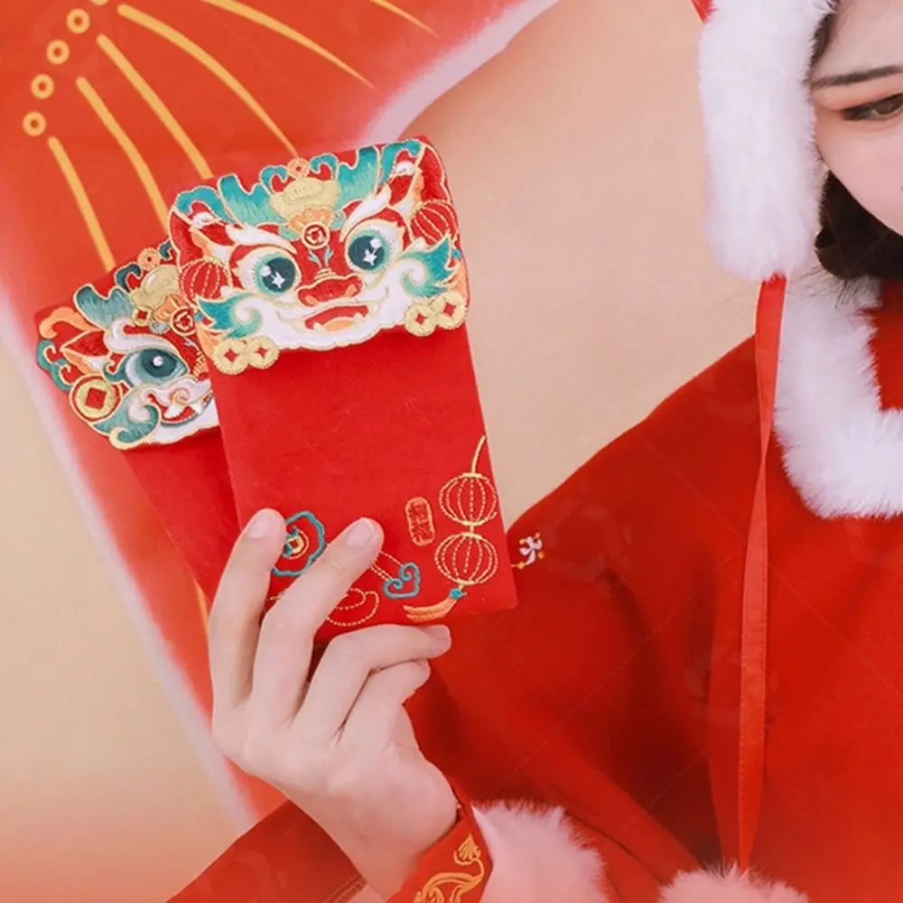 Конверты в китайском стиле с красным рисунком дракона и знаков зодиака красные