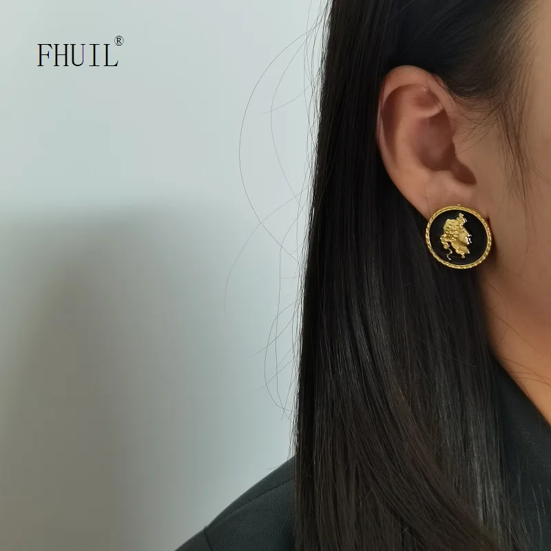 

Retro American Stud Earrings For Women Luxury Earrings Fashion Jewelry Gold Plated Ear Piercing Christmas Gift Girl Accessori