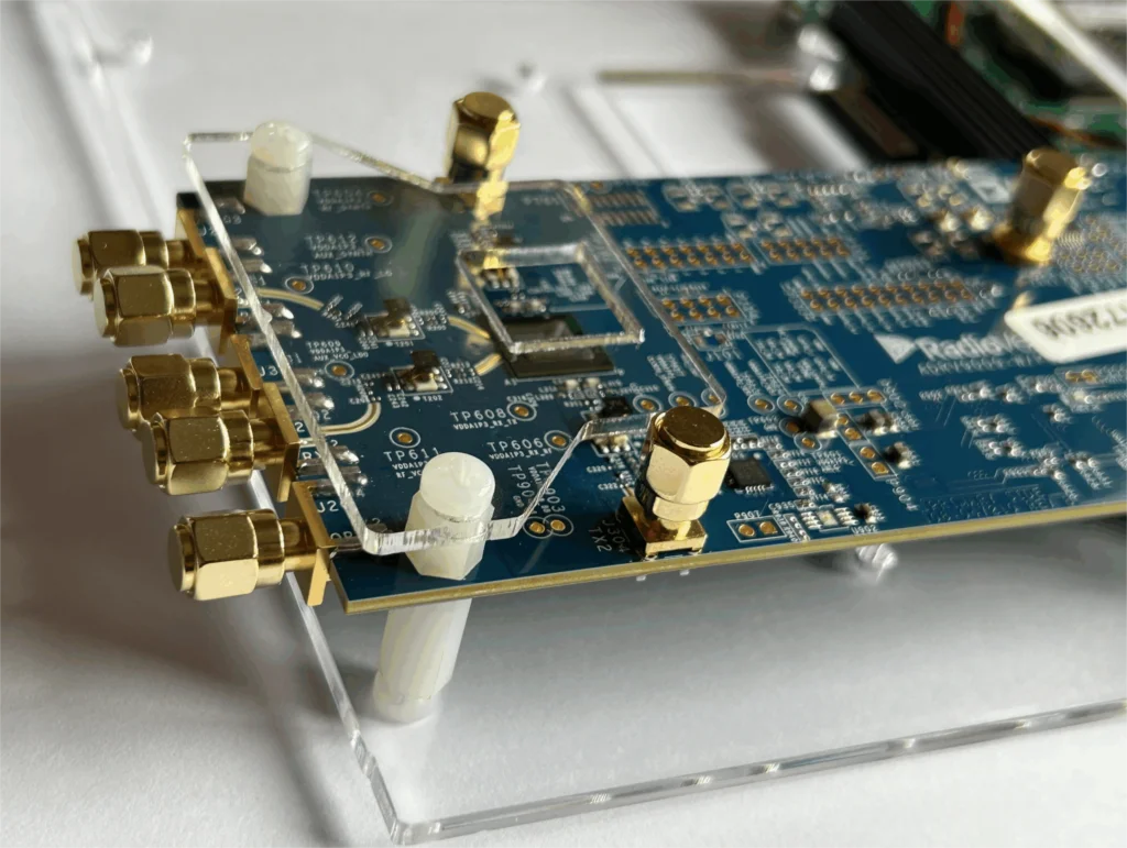 Программная плата ZC706 + ADRV9009 для разработки радио высокая скорость пропускная