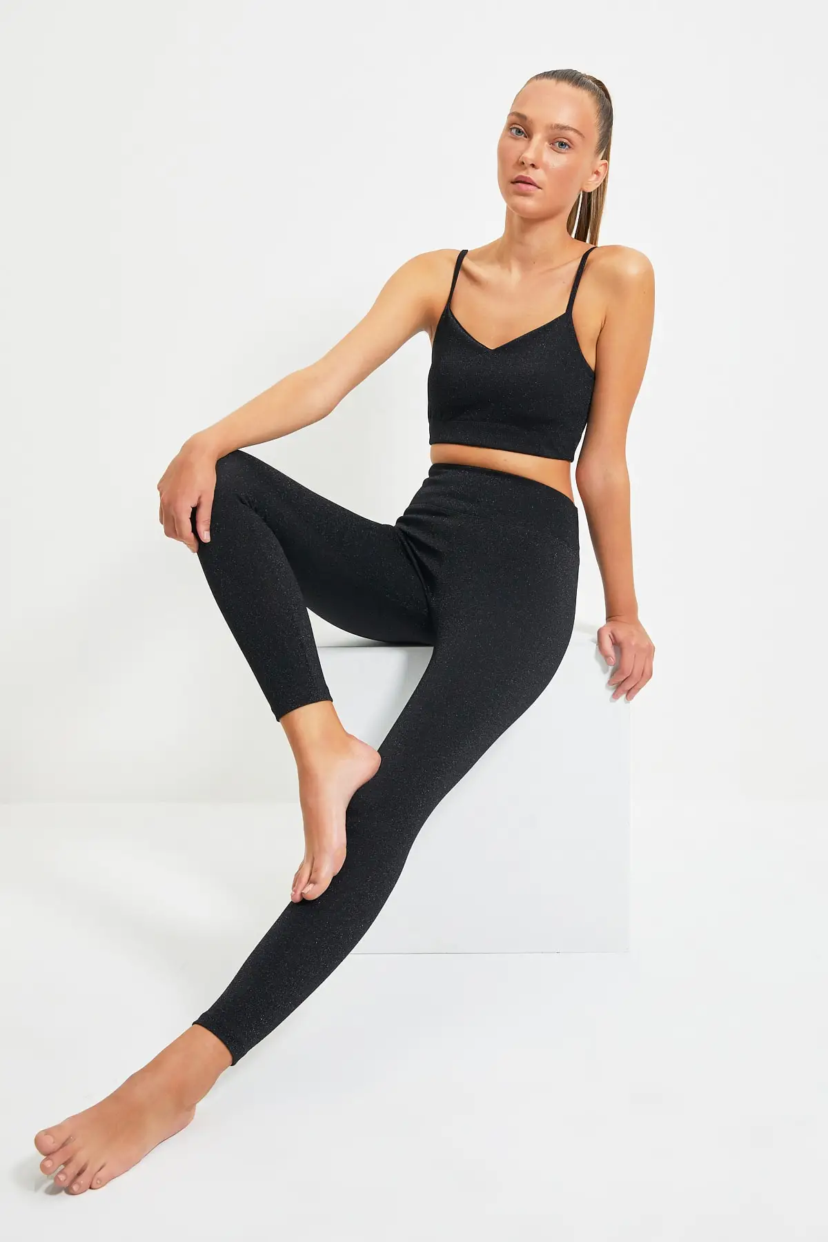 

Trendyol Silvery Sports Leggings TWOAW22TY0046