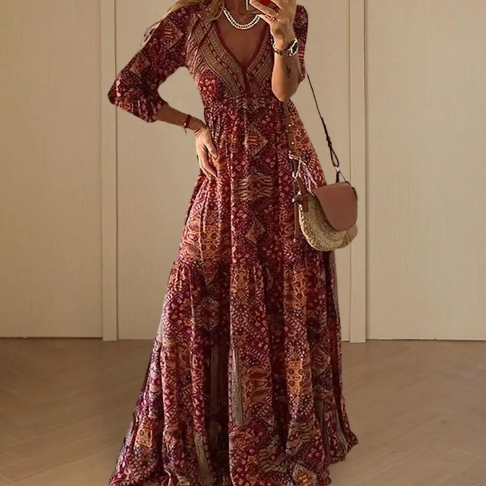 

Платье-макси в пол, с V-образным вырезом, рукавом три четверти и высокой талией